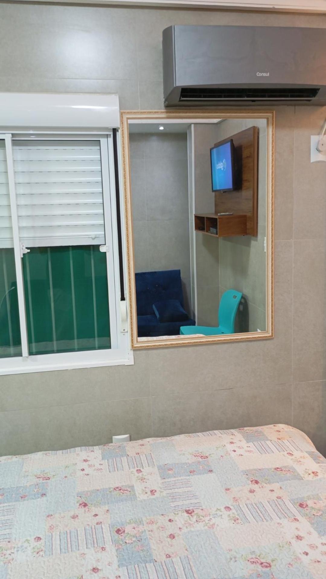 Kitnet Central: Beachside Comfort with Entertainment & Dining Balneario Camboriu Exterior photo