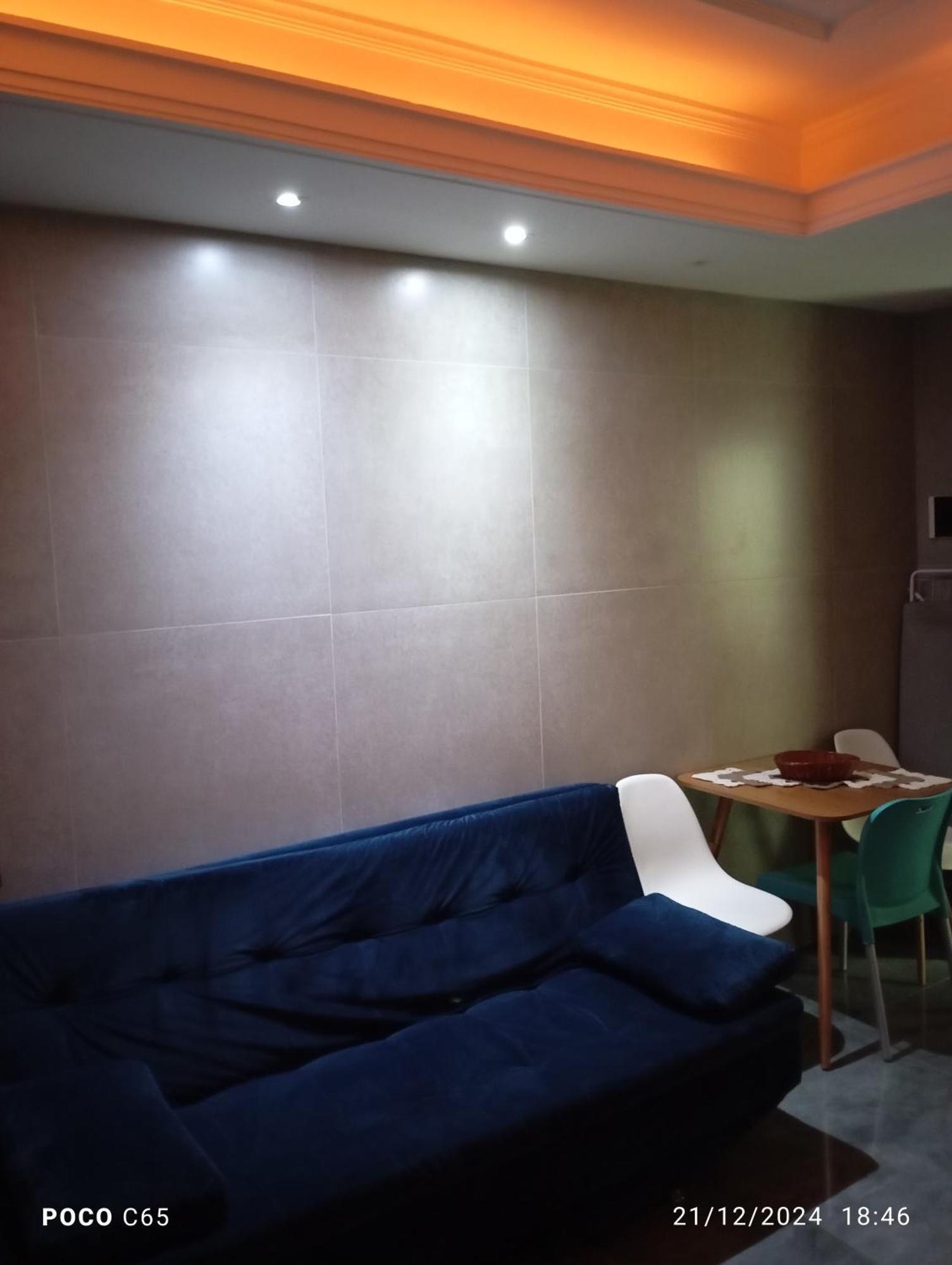 Kitnet Central: Beachside Comfort with Entertainment & Dining Balneario Camboriu Room photo